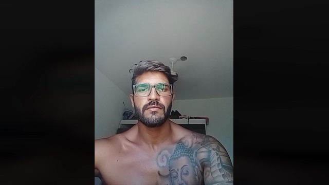 Leonardoo02  02-02-2022 Recorded Video Topless