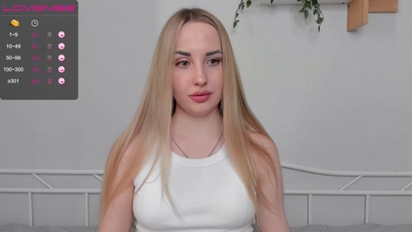 frisky_molly 04-02-2022 Webcam 