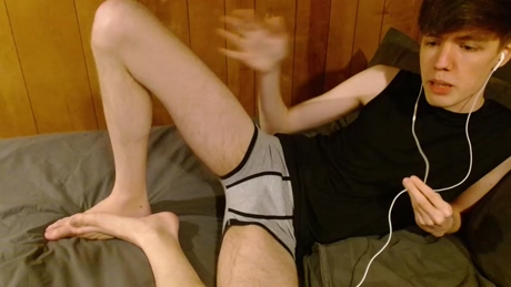 heyitsyourboy  04-02-2022 video strip