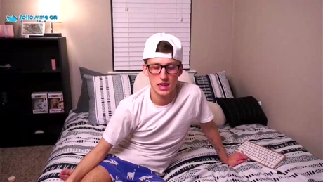 anotherskinnyboy  05-02-2022 video play