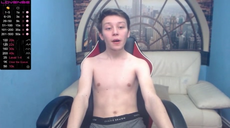 hugkydo  06-02-2022 video Topless