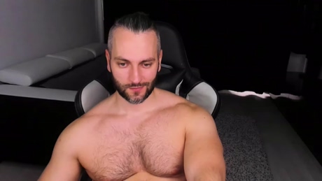 MarisMuscle  07-02-2022 video kissing