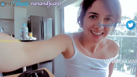 vanandjuani  06-02-2022 horny Females