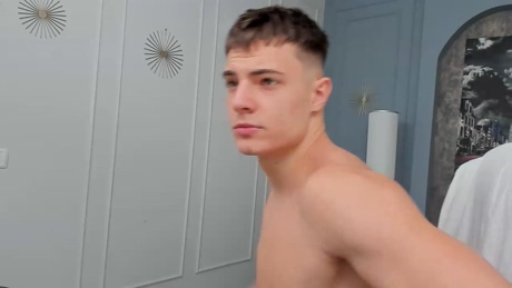 AshtonColtX  08-02-2022 video yummy