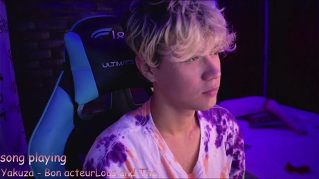 LeaneSeb  08-02-2022 video fingers