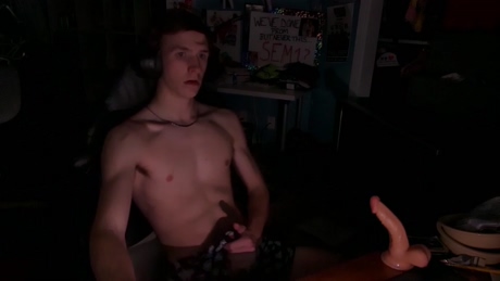 skinnyboy2004  09-02-2022 video toy