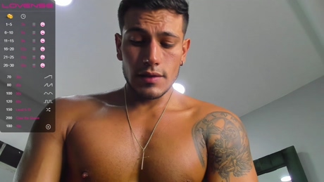 WillSandler  11-02-2022 video sexyfeet