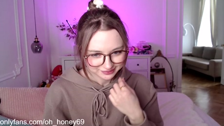 honey_devildoll  11-02-2022 XXX Females