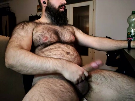 bearwithmetoday  13-02-2022 Recorded Video kissing