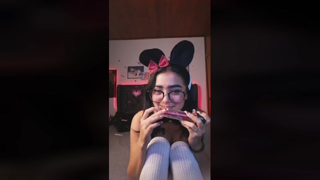 Sharlotqueen 14-02-2022 lick 