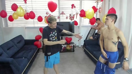 bisexlife_hot  13-02-2022 video suckcock