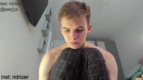 horny_jerk_roy_prick2001  14-02-2022 video suckcock