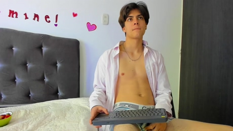 aaron_ambani  15-02-2022 video kinky