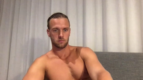 courtney981  15-02-2022 video show