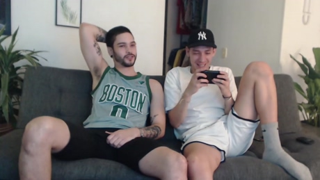 fratguysonline  16-02-2022 video toys