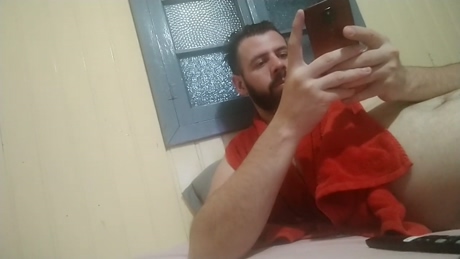 Barbudo195  17-02-2022 video fuckme