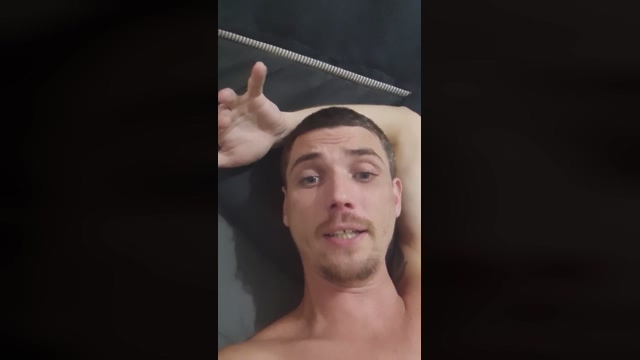 GRIOSS  17-02-2022 video kiss