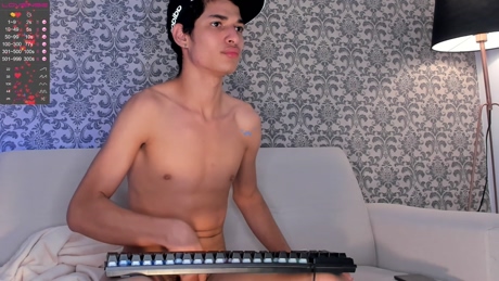 NoahAngel  17-02-2022 video sweet