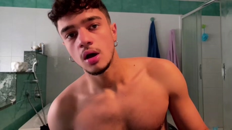 BunnyBoy2002  18-02-2022 video bigtoys