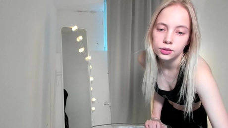 appr0ved  18-02-2022 blowjob Females