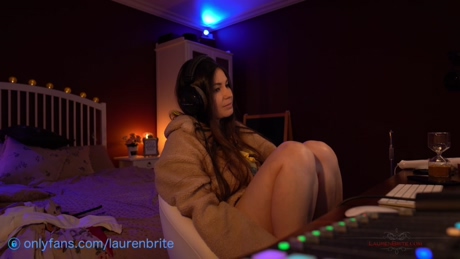 laurenbrite  18-02-2022 kink Females