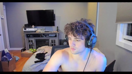 augustwestlake  19-02-2022 video sexymale