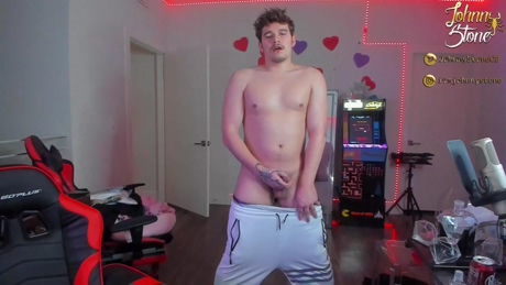 thejohnnystone  20-02-2022 video playtime