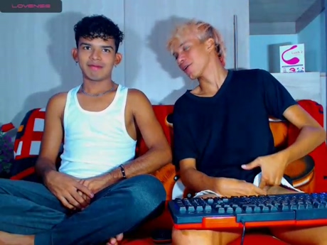 COUPLEBABYBOYSINLOVE  20-02-2022 video yummy