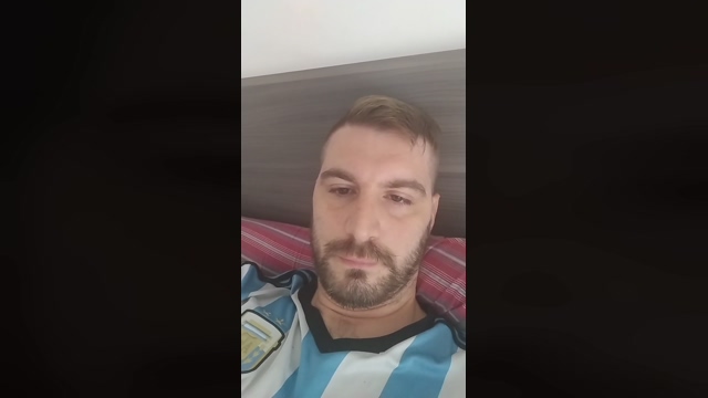 Elvillero85  22-02-2022 Recorded Video kissing