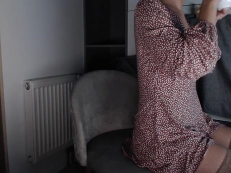 ShySchoolGrl  22-02-2022 yummy Females