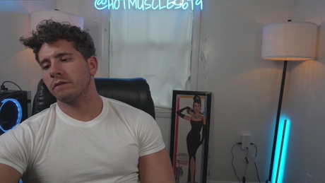 hotmuscles6t9  22-02-2022 video kiss