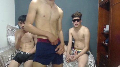 Steven-Pier  24-02-2022 video Topless