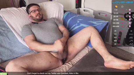 trojanbrit  24-02-2022 video kissing