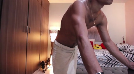 Latinybig24cm  25-02-2022 video kiss