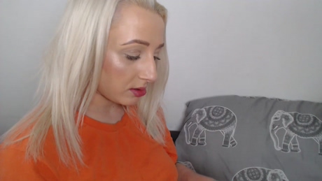 deepthroat_slut  27-02-2022 sexybody Couples