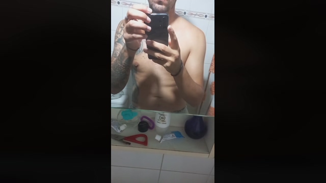 pou_hott