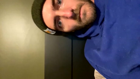 delly989  03-03-2022 video striptease