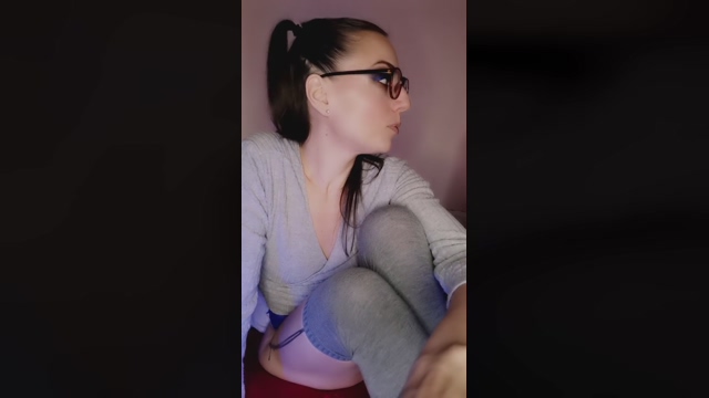 nessiehotfeet 02-03-2022 kinky 