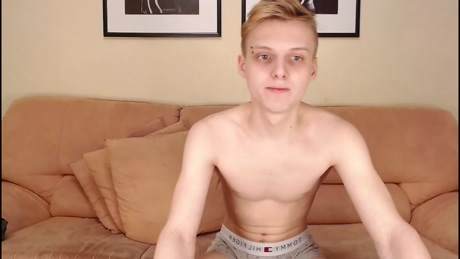 cutes__  04-03-2022 video skinny