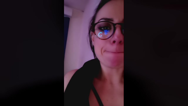 nessiehotfeet 03-03-2022 Topless 