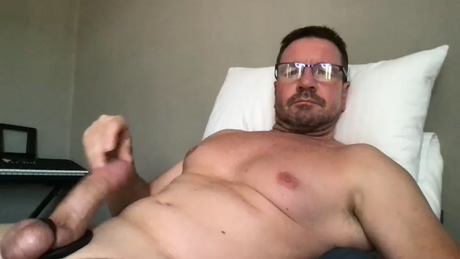 sixpak7  05-03-2022 video harddick