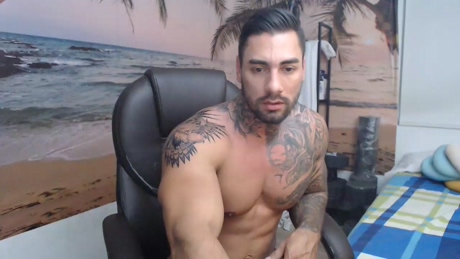 adam_riich  06-03-2022 video kissing