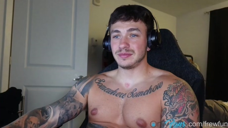 frewfun  06-03-2022 video bigcock