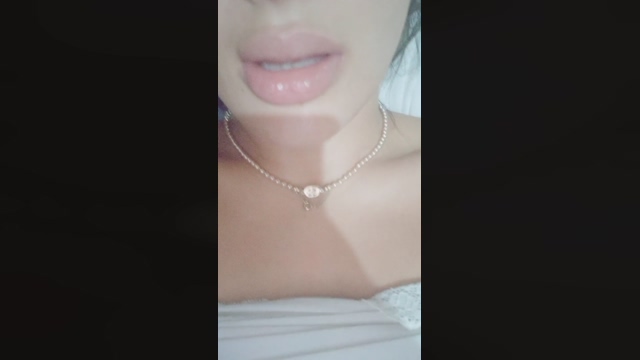 camila6125 07-03-2022 tits 