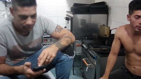 Enmilocal  08-03-2022 video suckshow