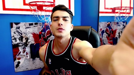 Pablo_Locket  08-03-2022 video handsome