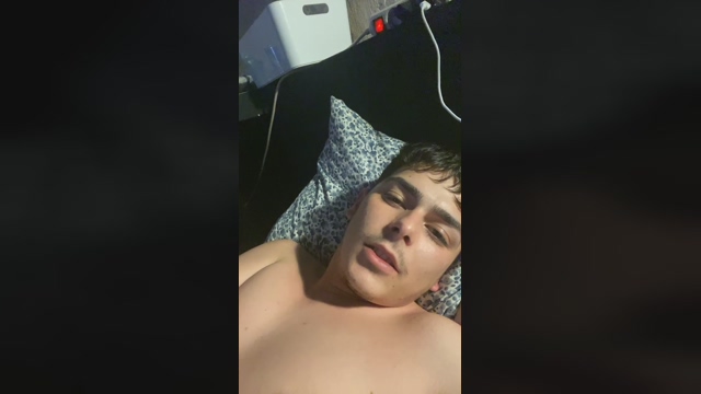 Twinkbaby21  09-03-2022 Recorded Video skinny