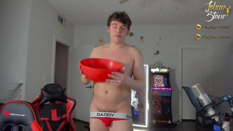 thejohnnystone  10-03-2022 video Pretty