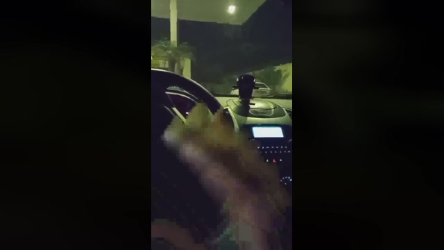 ubergostoso  10-03-2022 video striptease