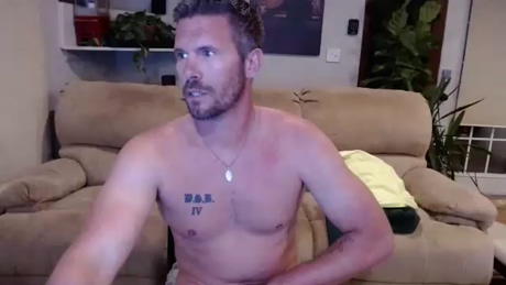 stroker19800  11-03-2022 video suckshow